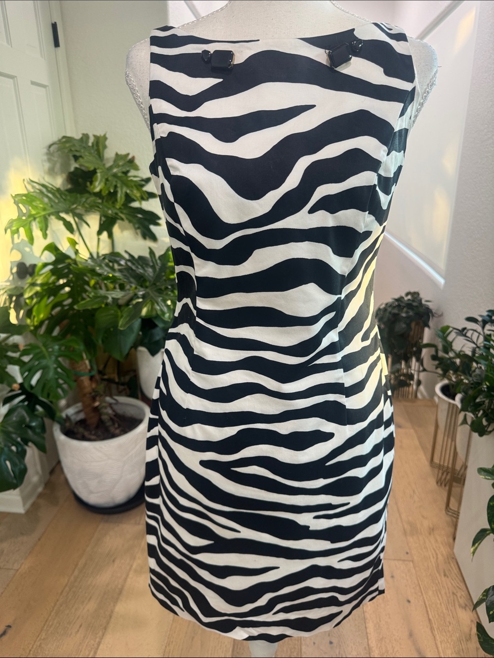 Jones New York Black and White Zebra Print Sheath Dress SZ 4 Cotton